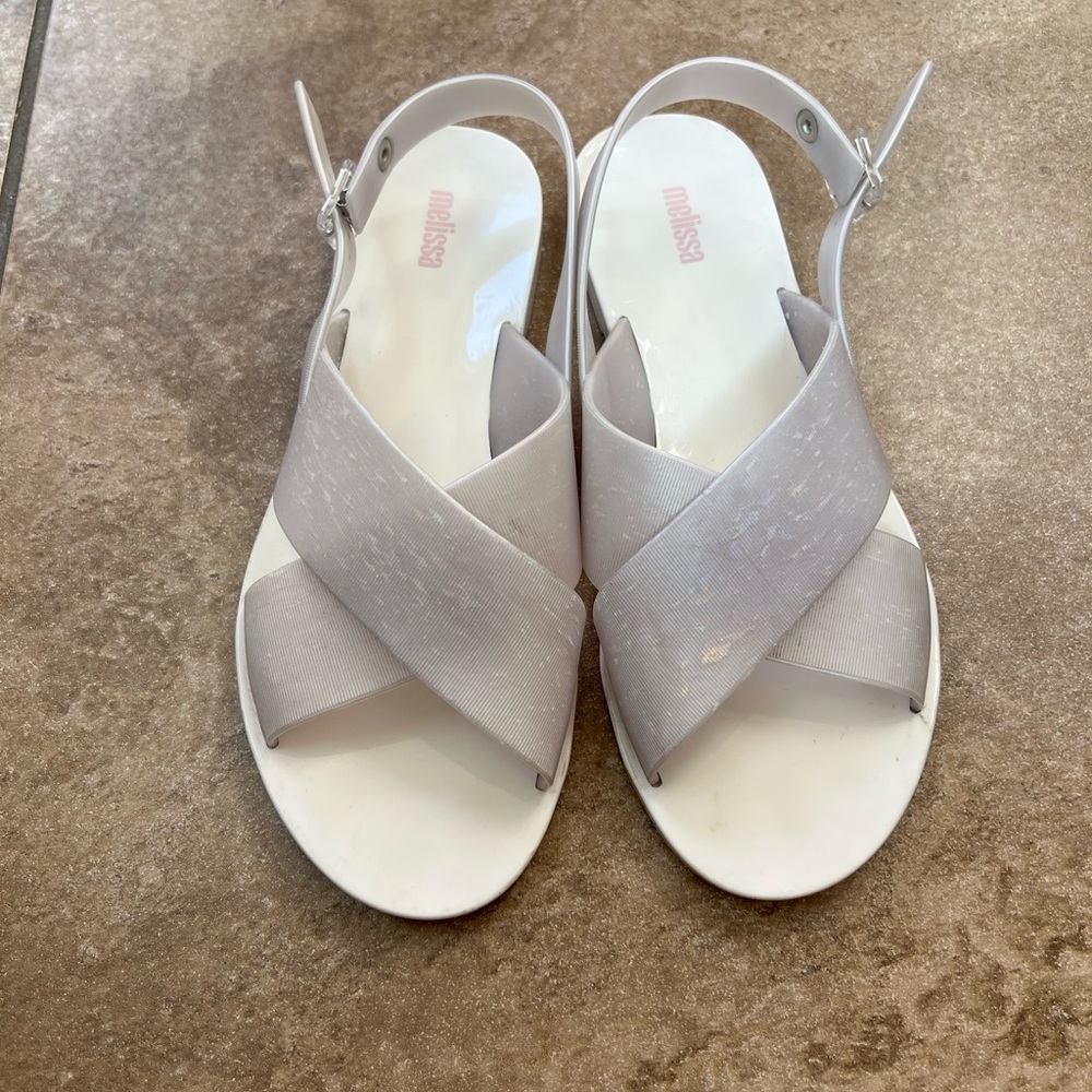 Melissa white sandals ✨